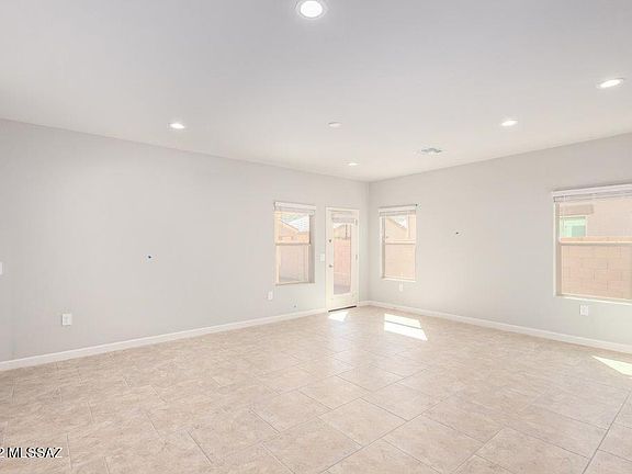 5th image of 12514 W Old Farm Dr