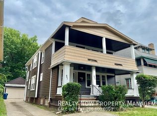 861 Helmsdale Rd #861, Cleveland, OH 44112