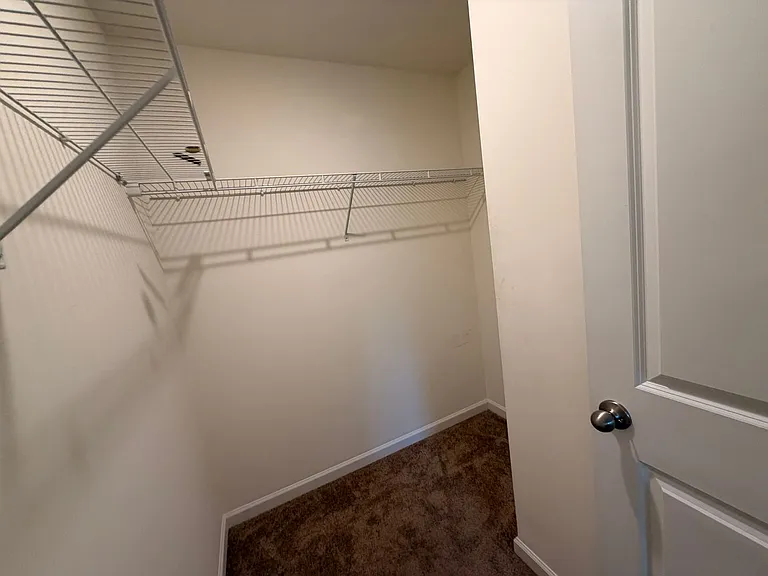 948 Brentwood Park Ln — Photo 35