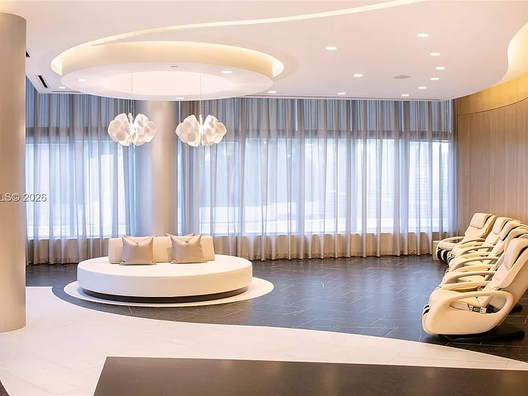 851 NE 1st Ave #Penthouse 5402 — Photo 51