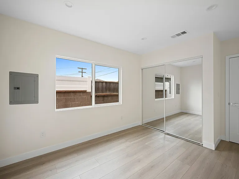 2657 N Brighton St #9 — Photo 13