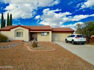 1800 W Vista Ridge Dr, Green Valley, AZ 85622