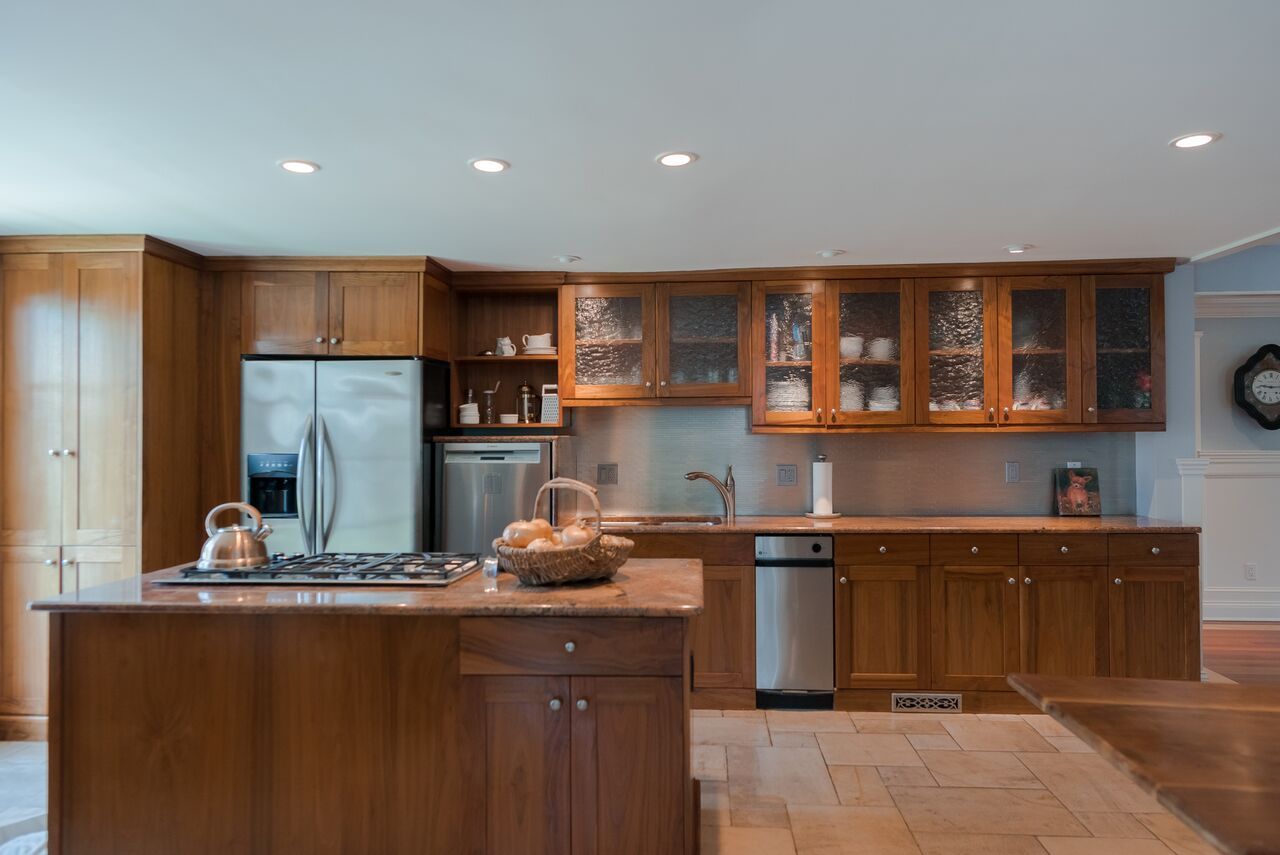  Large eat in kitchen