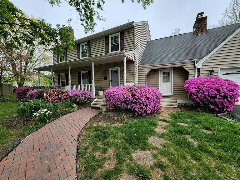 114 Norwood Pl — Photo 14
