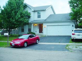 560 Lakewood Farms Dr, Bolingbrook, IL 60490