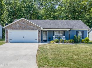 3331 Townsend Park Ln, Powell, TN 37849