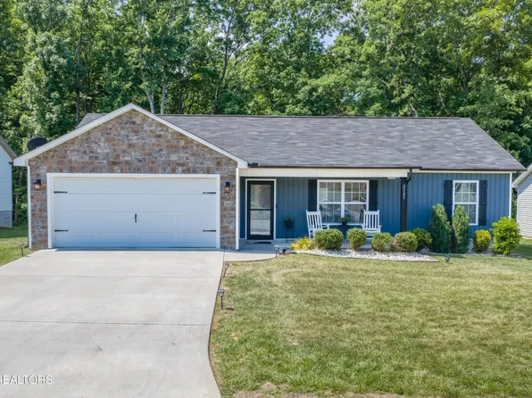 3331 Townsend Park Ln, Powell, TN 37849