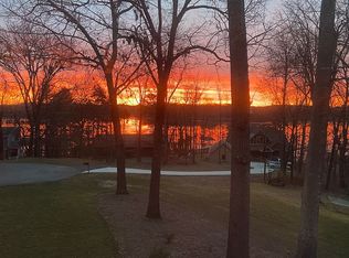 9003 Rocky Point Rd, Soddy Daisy, TN 37379