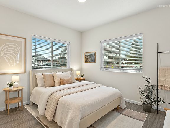 4th image of 4853 Verda Ln NE #4857-301