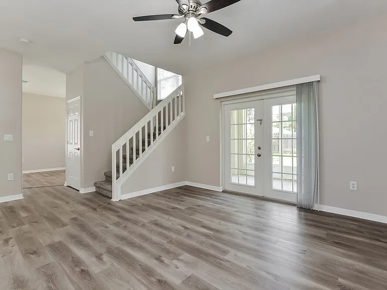 1221 Woodflower Way — Photo 6