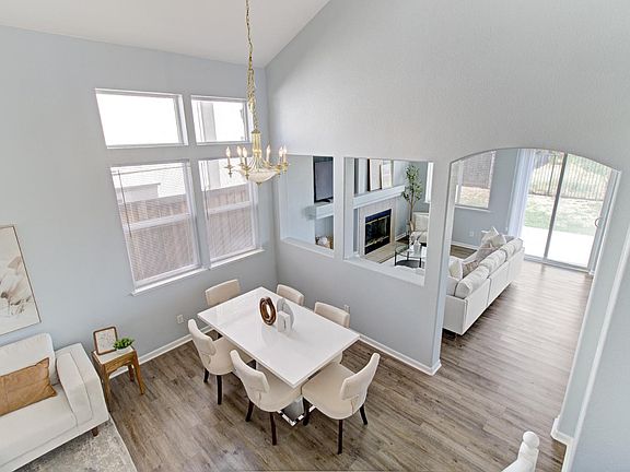 4th image of 8406 Kingmont Way