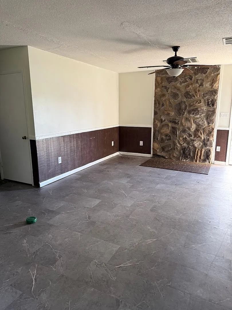 State Boulevard Apartments — Photo 3
