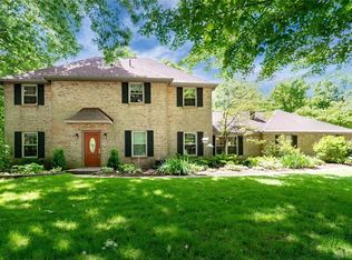 210 Kimbary Dr, Dayton, OH 45458