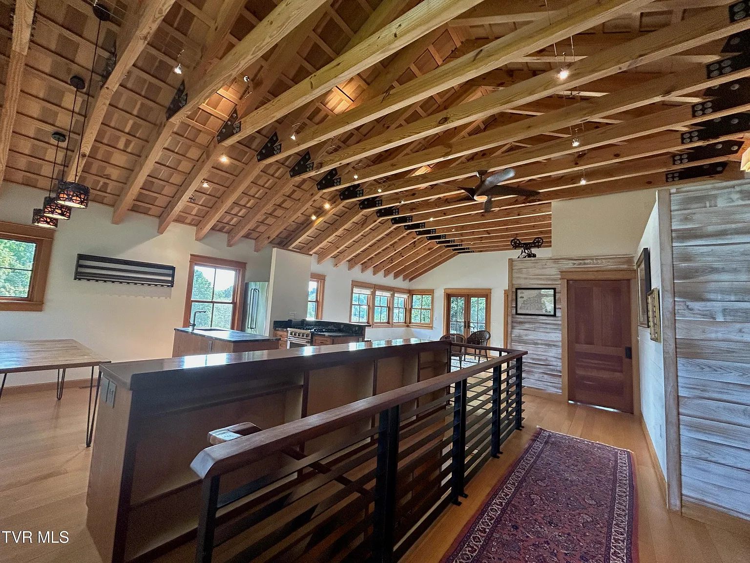 2 bed, 1107 sqft, $2,400 — Photo 4