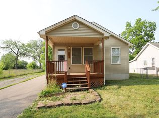 1449 Norton St, Burton, MI
