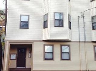 100 Chestnut St #2, Chelsea, MA 02150