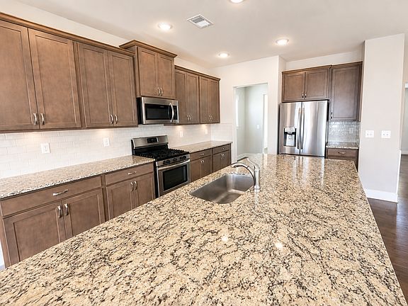 5th image of 7565 Highborne Ln