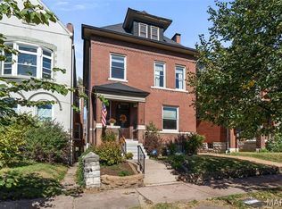 3629 Russell Blvd, Saint Louis, MO 63110
