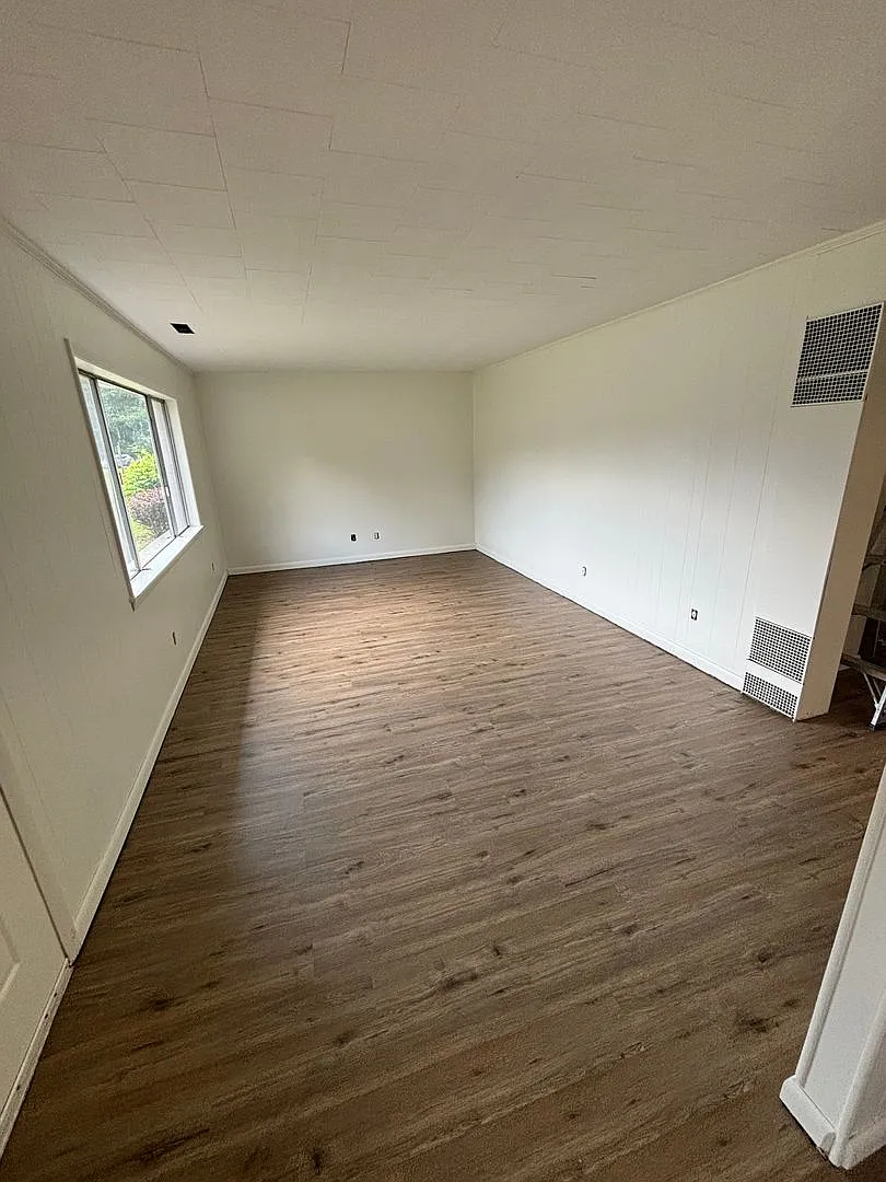 365 Weaverville Road — Photo 2
