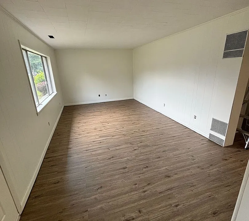 365 Weaverville Rd