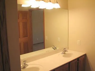 2825 Southlawn Dr N #MAPLETREE TOWNHOMES — Photo 13