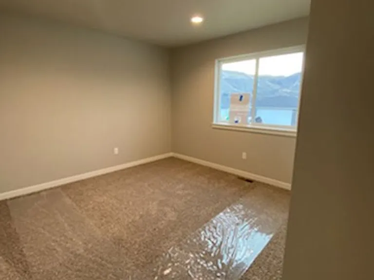 1109 S Newberry Ln — Photo 3