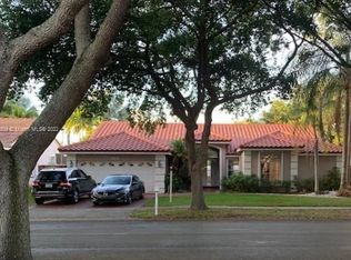 10819 Nashville Dr, Hollywood, FL 33026