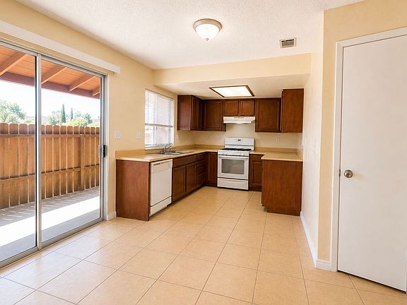 5th image of 19133 Allegheny Rd APT 1