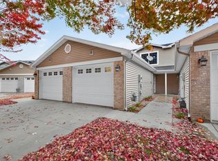 3084 River Falls Ct NW, Rochester, MN 55901