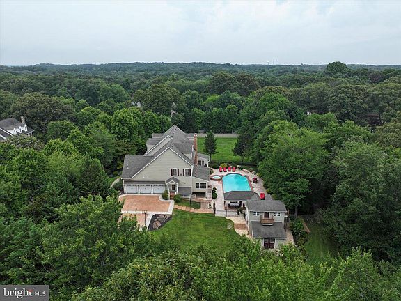 2nd image of 11 Walters Way