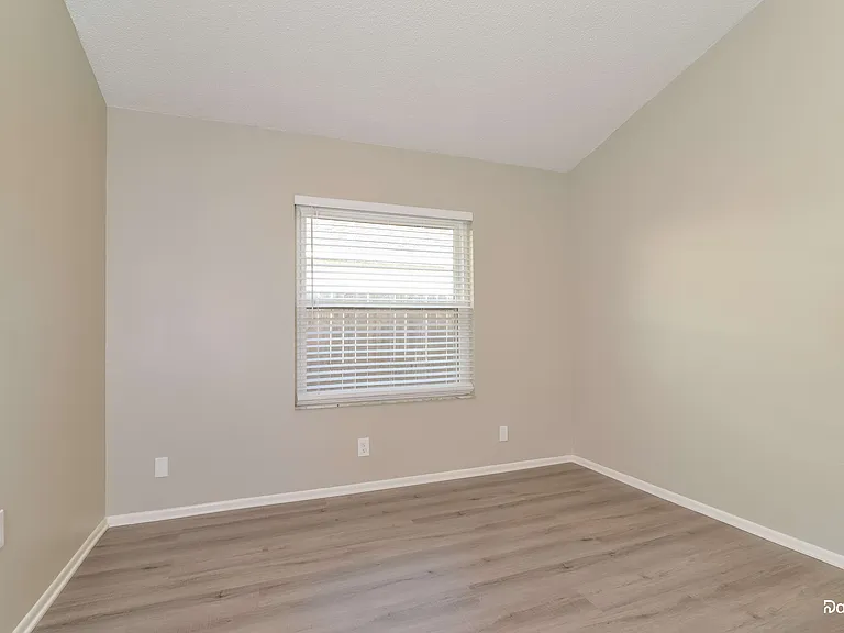 1045 Brielle Ave — Photo 13
