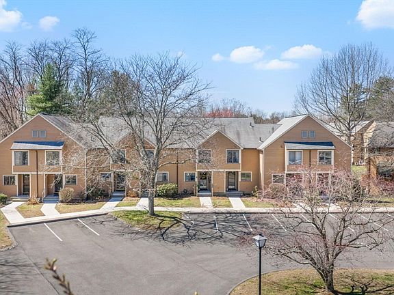 3rd image of 575 Bridge Rd Unit 11-3