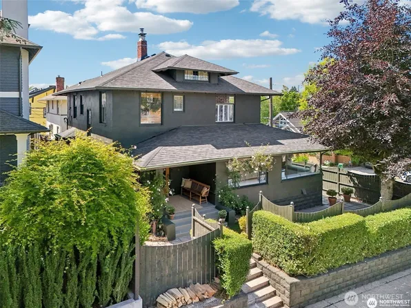 2233 2nd Avenue W, Seattle, WA 98119