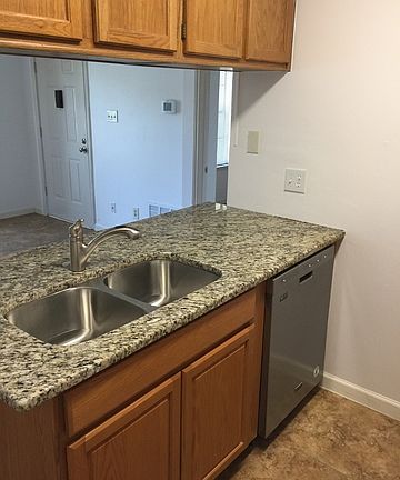 3rd image of 11610 Vance Jackson Rd APT 1102