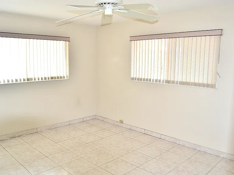 4209 NE 21st Ave #2 — Photo 13