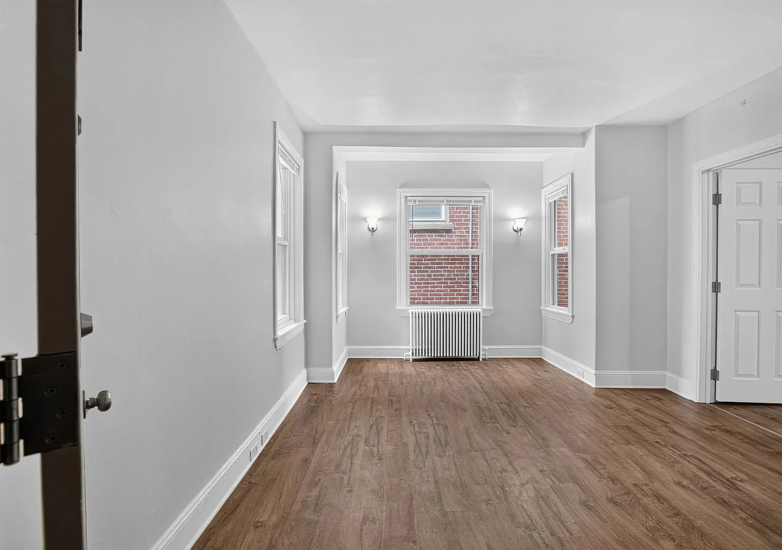 1020 W 8th Street — Photo 3
