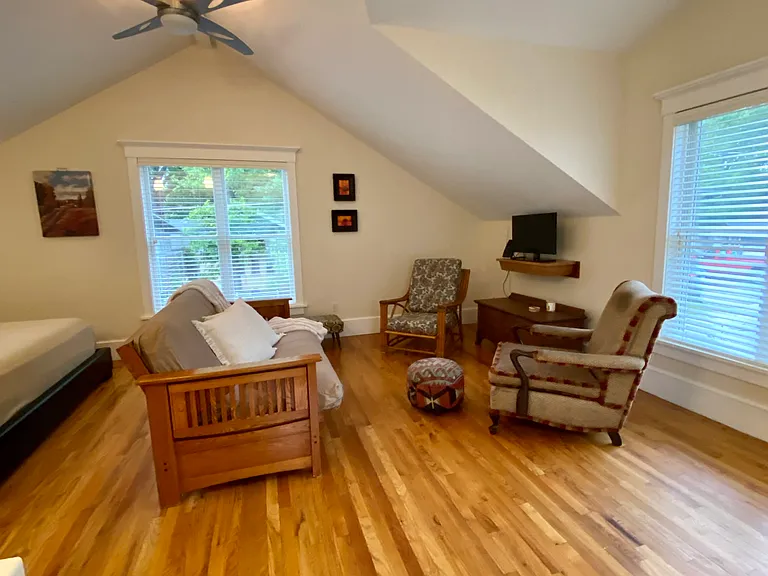 826 Missouri St — Photo 3