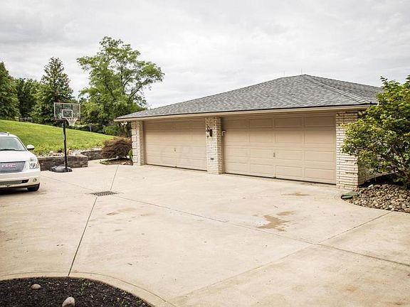4th image of 4401 Scioto Dr