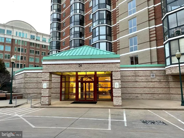 24 Courthouse Sq APT 612, Rockville, MD 20850