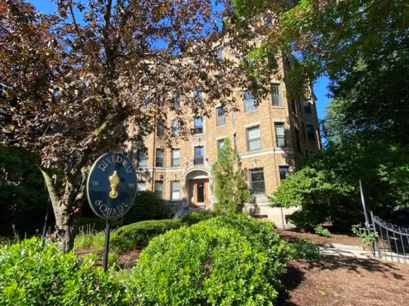 122 Riverway APT 4, Boston, MA 02215