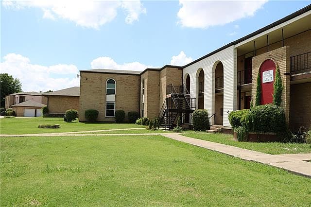 1st image of 6000 Westridge Ln APT 806