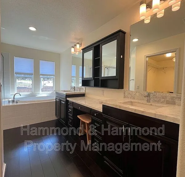 3806 Cayman Ct — Photo 9