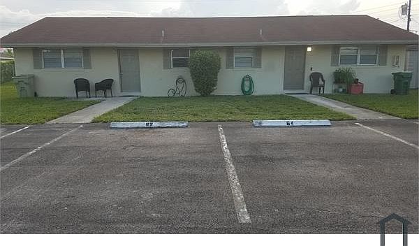 1st image of 3962 Park Ln Floor 3962