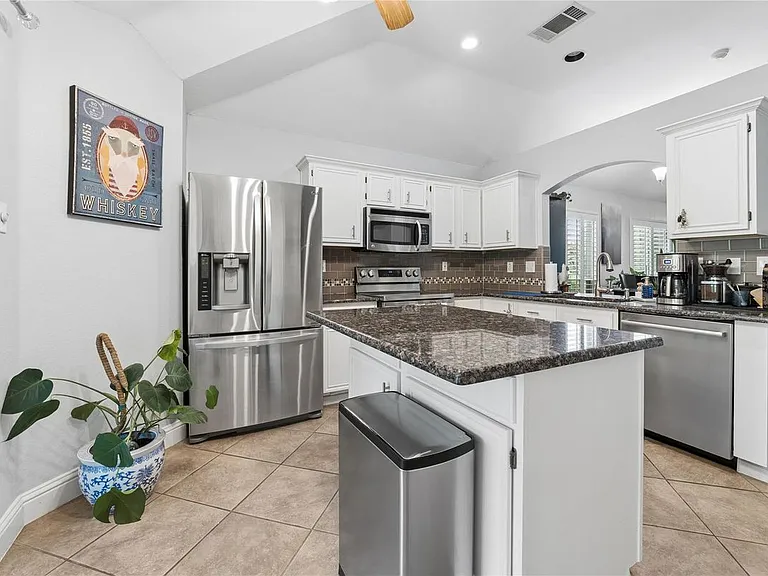 1701 Prescott Dr — Photo 9