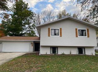 1014 N Terrace Dr, Webster City, IA 50595