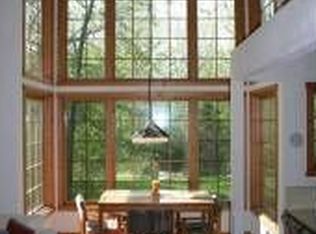 N1880 Hunt Club Ln, Lake Geneva, WI 53147