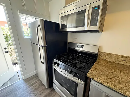 4360 Willowbrook Ave — Photo 8