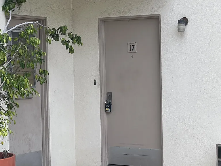 3355 Manning Ave #17 — Photo 20