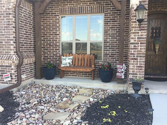 3rd image of 13310 Escalara Ln