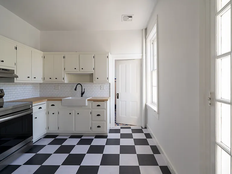 8 John St #1B — Photo 8